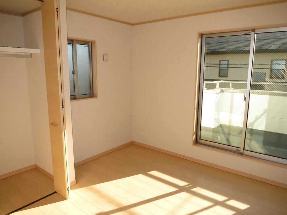 Non-living room. Local (12 May 2013) Shooting