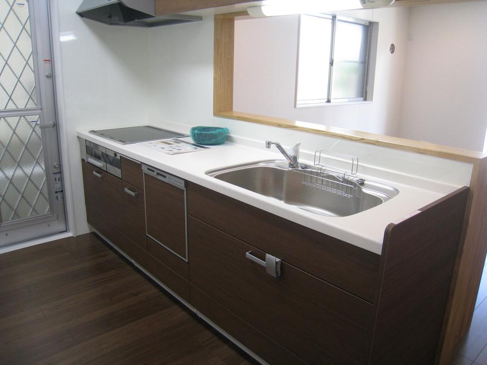 Kitchen. Indoor (September 2012) shooting