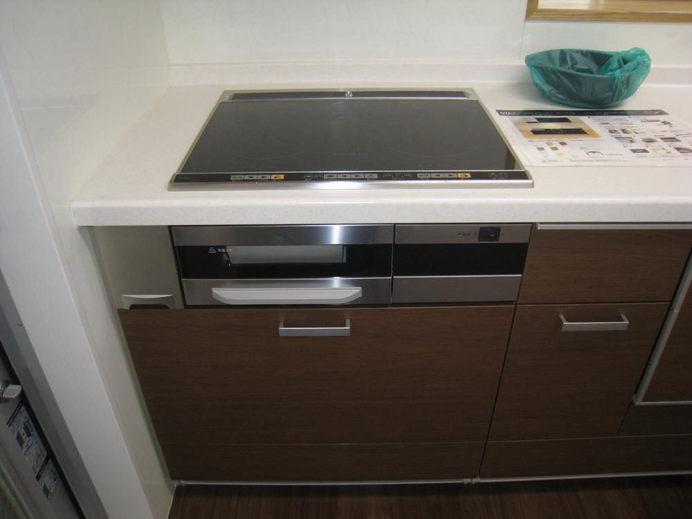 Kitchen. Indoor (September 2012) shooting