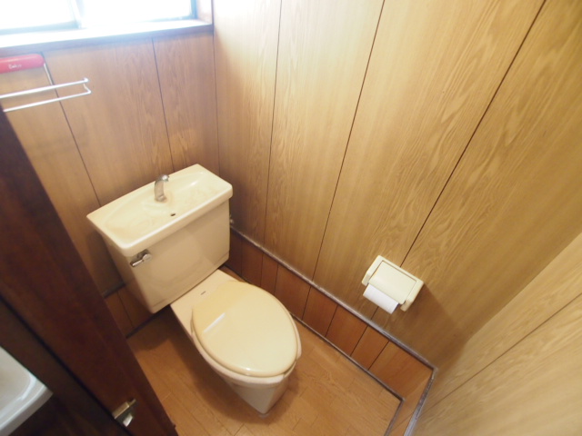 Toilet