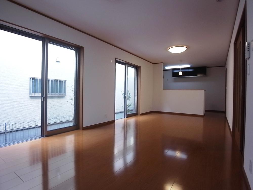 Same specifications photos (living). Living example of construction