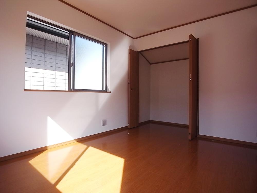 Same specifications photos (Other introspection). Western-style construction cases