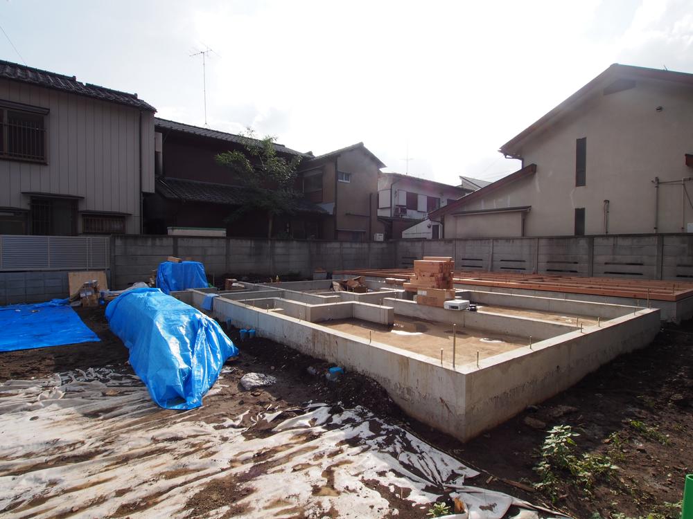 Local appearance photo. Local (10 May 2013) Shooting