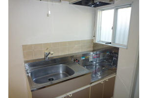 Kitchen. Gas stove can be installed