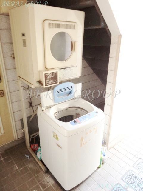 Other common areas. Communal laundry & dryer