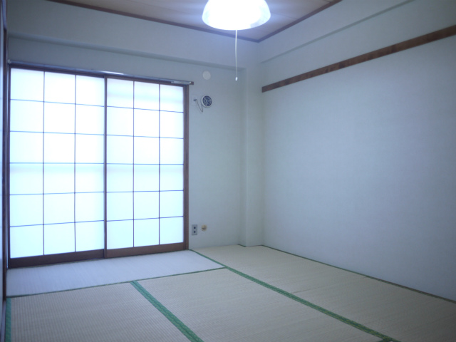 Living and room. Japanese-style room 6 quires! 