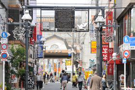 Convenience store. STORE100 Nakamurabashi to the store (convenience store) 202m