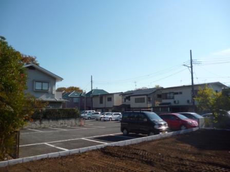 Local appearance photo. East side adjacent land photos (11 May 2013 24) shooting