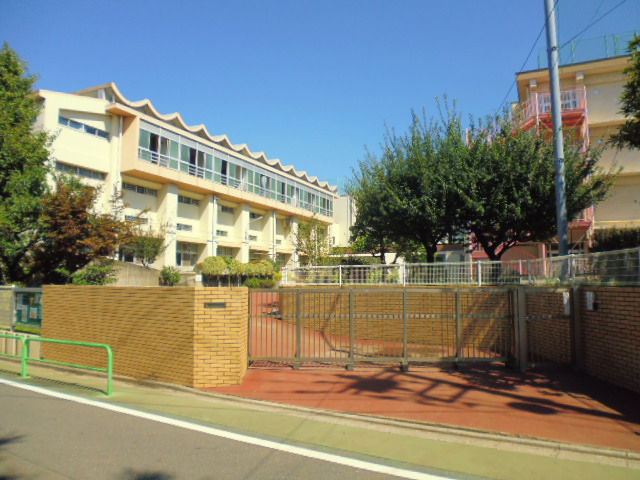 Primary school. 365m to Nerima TatsuAsahi the town elementary school (elementary school)