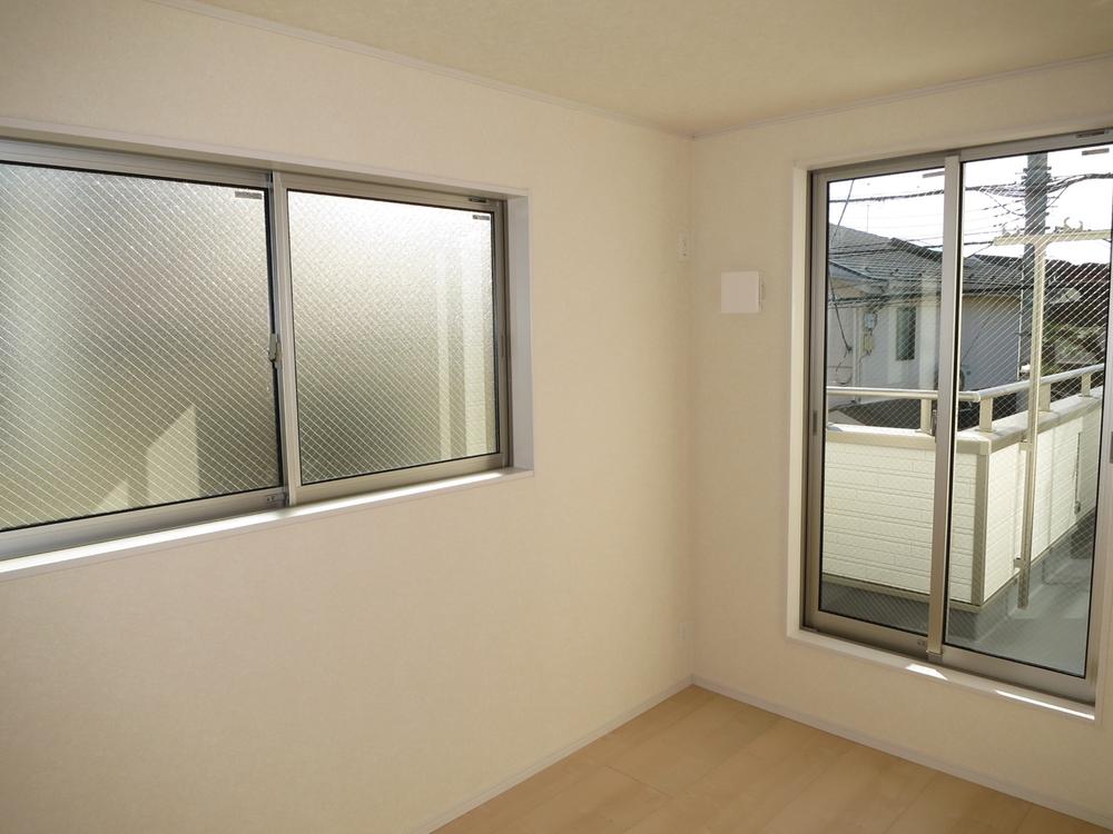 Non-living room. Local (12 May 2013) Shooting