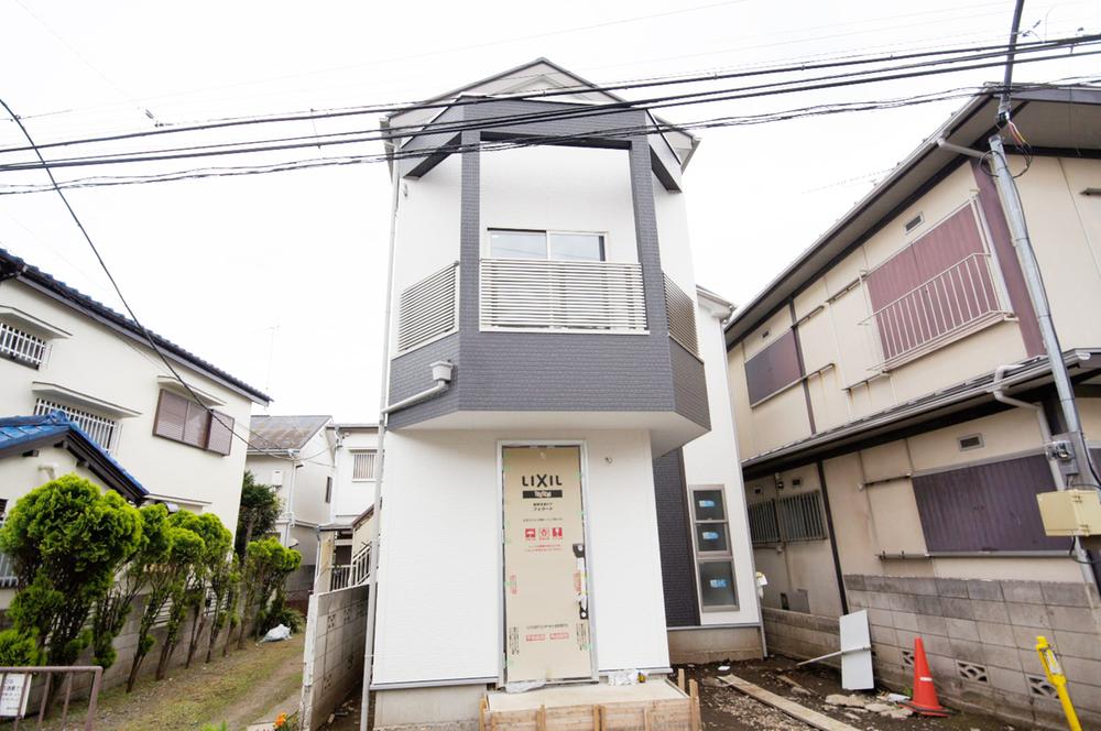 Local appearance photo. Double-sided balcony, Eco Jaws, Gas floor heating, There is a large loft.