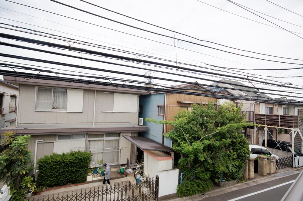 View photos from the dwelling unit. From the view of the balcony, I feel a sense of openness.