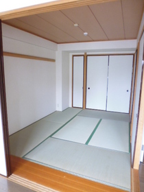 Living and room. Japanese-style room The same type reference photograph