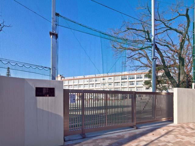 Primary school. 487m to Nerima Minamitanaka Elementary School