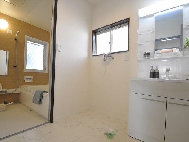 Wash basin, toilet. 1-chome washroom Nerima Oizumi