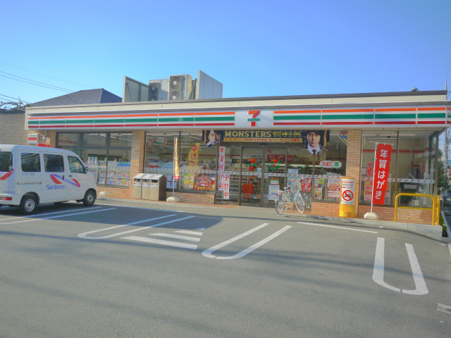 Convenience store. Seven-Eleven Nerima Shakujii cho 7-chome up (convenience store) 125m