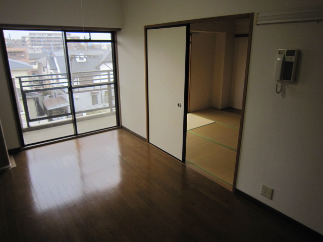 Living and room