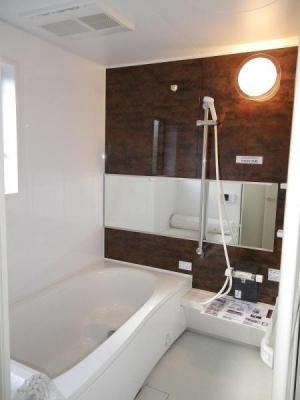 Same specifications photo (bathroom). Bathroom construction cases