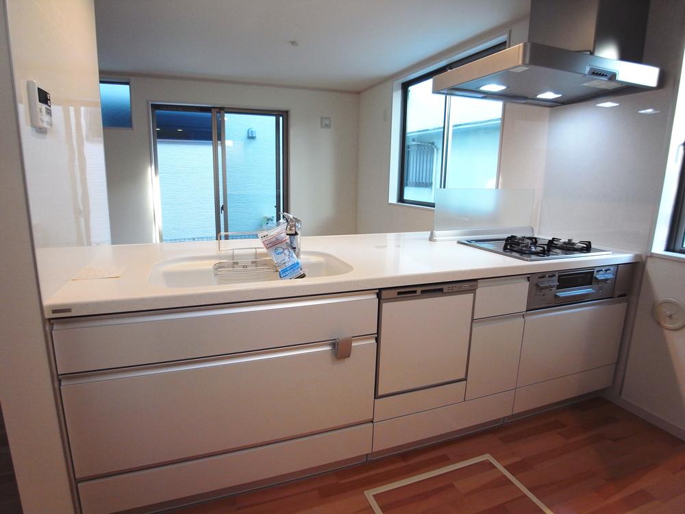 Same specifications photo (kitchen). Kitchen construction cases