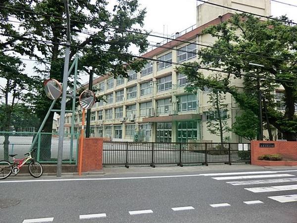 Primary school. 430m to Nerima Oizumigakuen Elementary School
