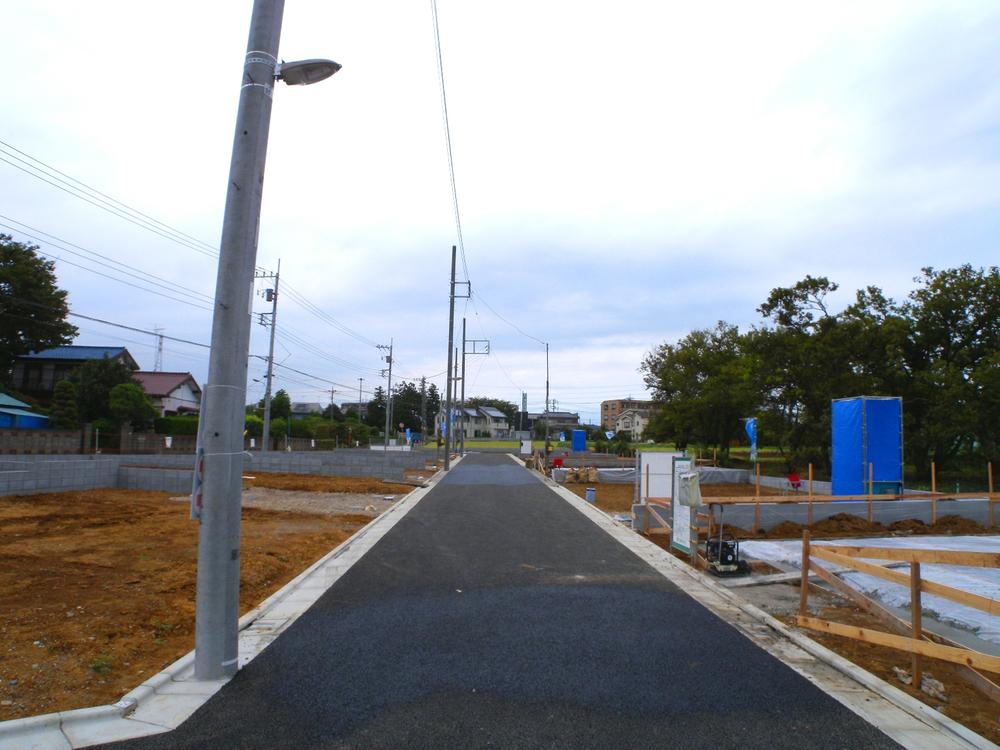 Local photos, including front road. Local (10 May 2013) Shooting