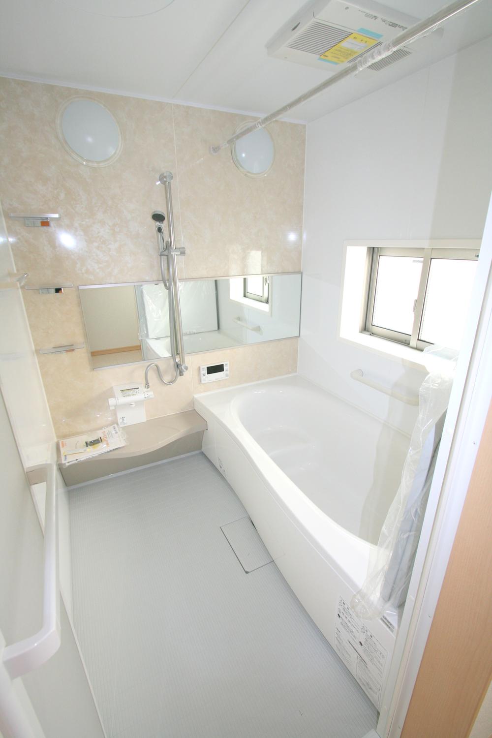 Bathroom. Indoor (12 May 2013) Shooting