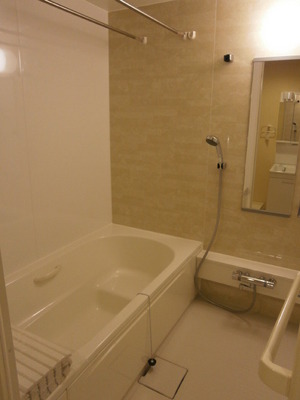 Bath.  ◆ Comfortably placed in one tsubo type of bathroom (reheating hot water supply ・ With dryer