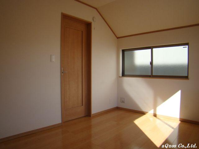 Non-living room. Indoor (11 May 2011) Shooting