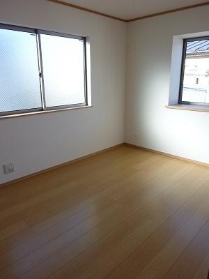 Non-living room. Indoor (12 May 2013) Shooting