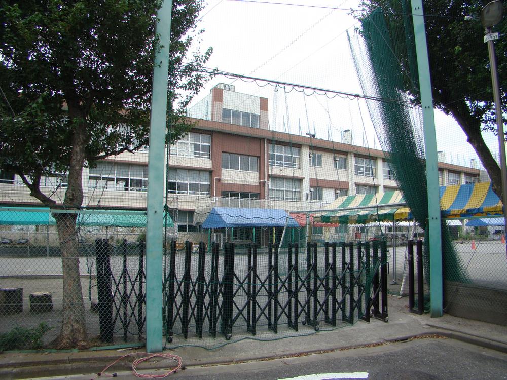 Primary school. 255m to Nerima Shakujii Nishi Elementary School