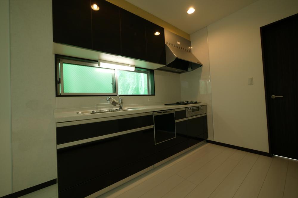 Same specifications photo (kitchen). Same specifications