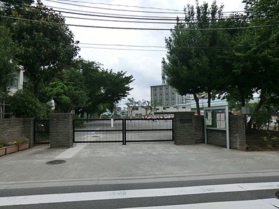 Primary school. 764m to Nerima Tatsukita the town elementary school (elementary school)