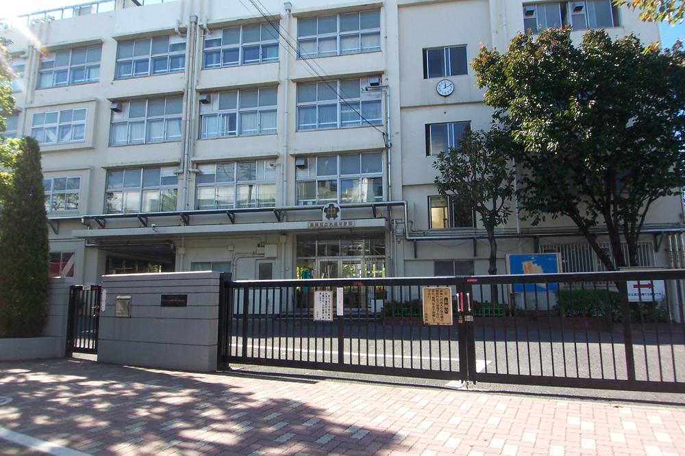 Junior high school. 640m to Oizumi Junior High School