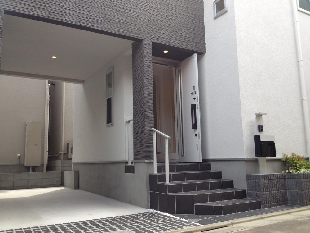 Rendering (appearance). Same specifications Photos