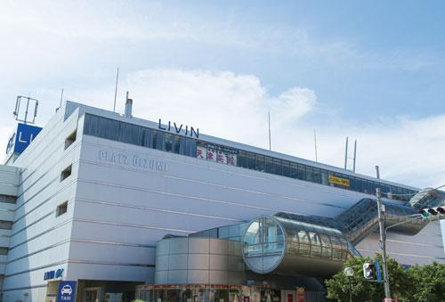 Other. "LIVIN OZ Oizumi store" (16 minutes walk) is, Rich assortment of food and clothing, Easy-to-use commercial facilities aligned to the food and drink the city and specializes in tenant. Grocery floor of B1F is open 24 hours a day and convenient. ( ※ There is excluded in part)