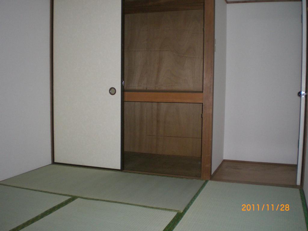 Other. Japanese-style room 6 quires