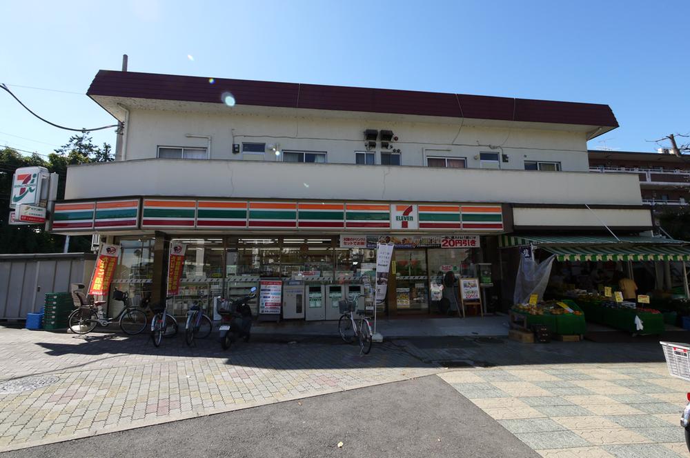 Convenience store. 105m to Seven-Eleven Nerima Shakujii 5-chome