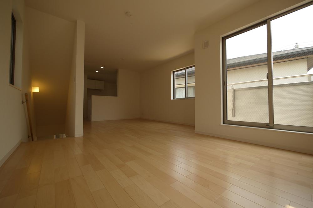 Same specifications photos (living). Same specifications