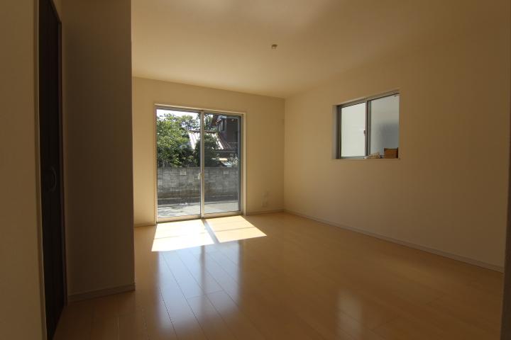 Non-living room. Building 3