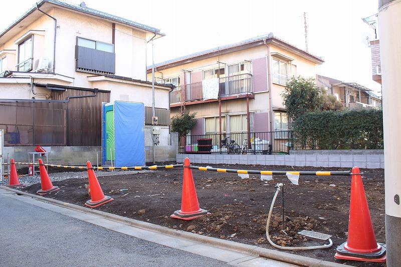 Local appearance photo. Local (12 May 2013) Shooting