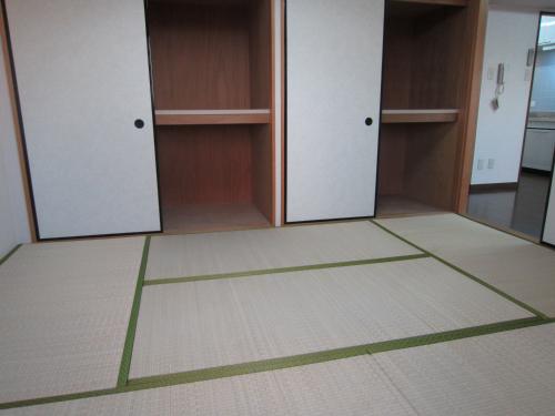 Other room space. Japanese-style room 6 tatami with closet