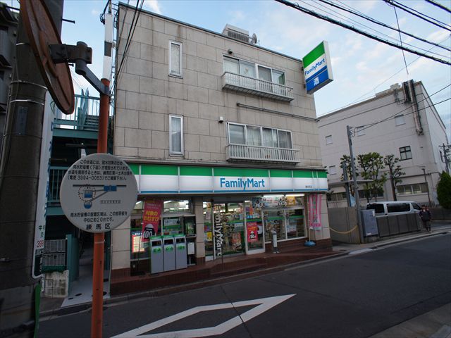 Convenience store. 64m to FamilyMart Nukui Machiten (convenience store)