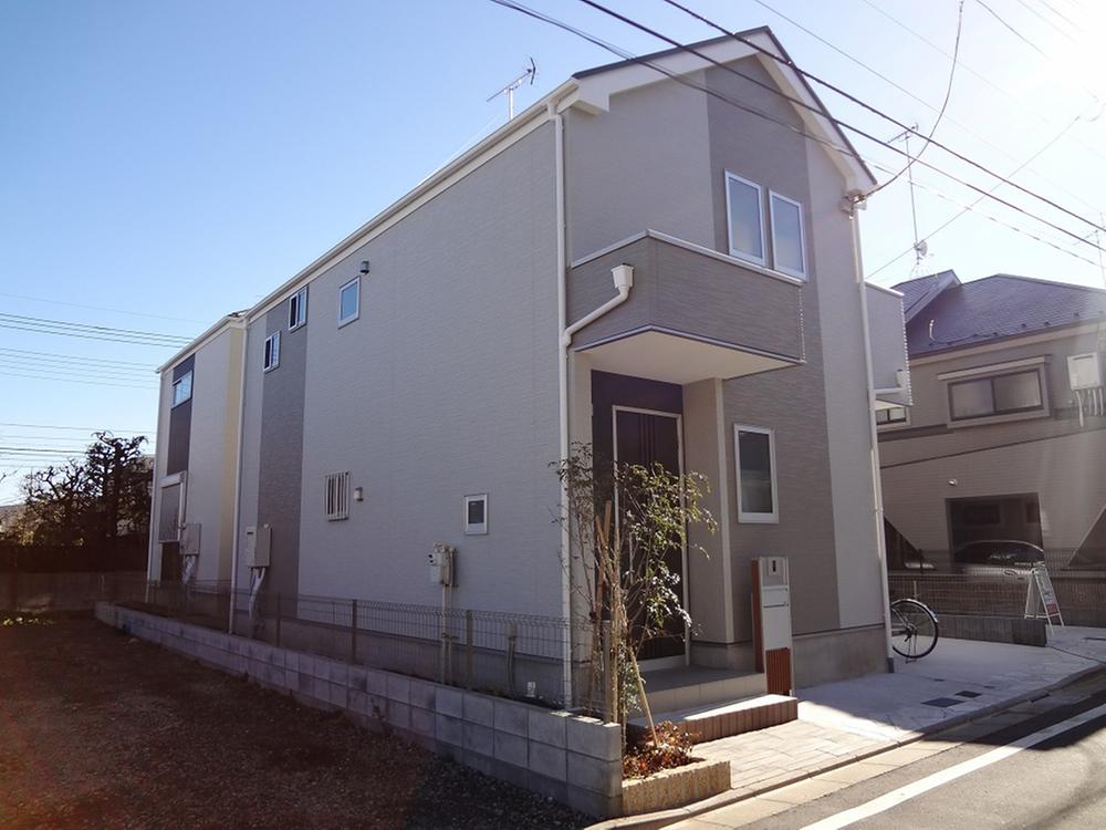 Local appearance photo