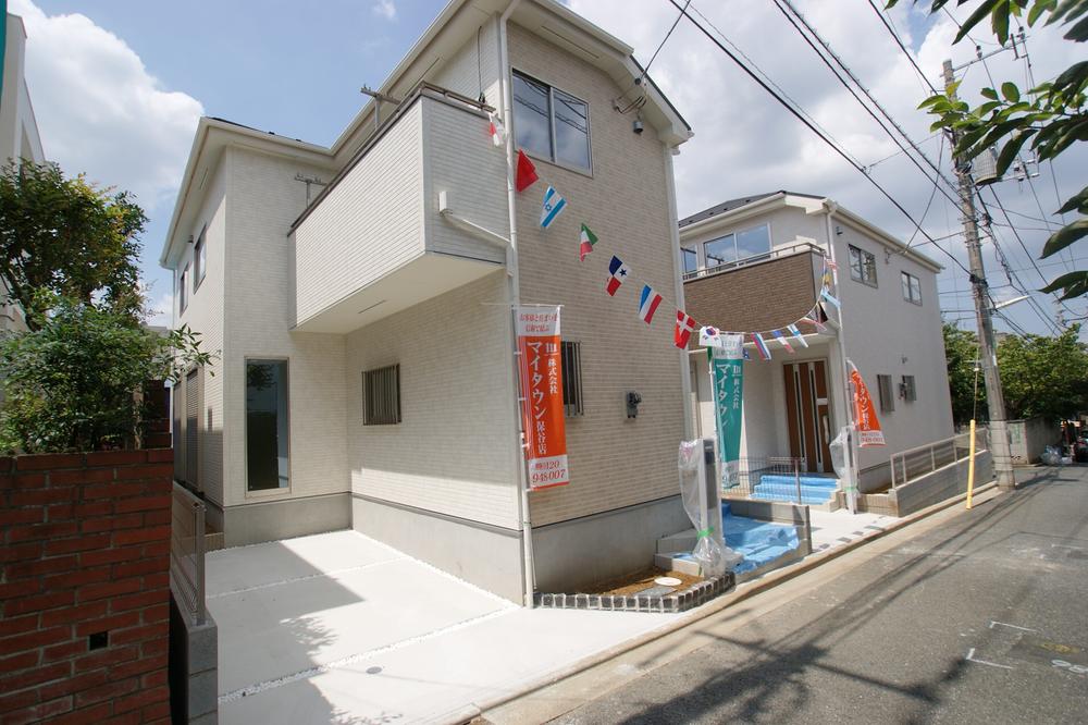 Local appearance photo. Leafy quiet residential area