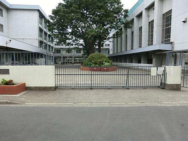Junior high school. 550m to Nerima Tatsuseki junior high school
