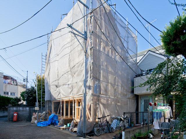 Local appearance photo. Local (11 May 2013) Shooting