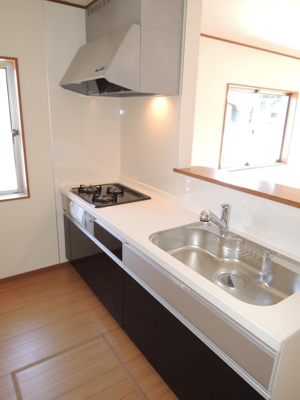 Same specifications photo (kitchen). Face-to-face kitchen (same specifications)