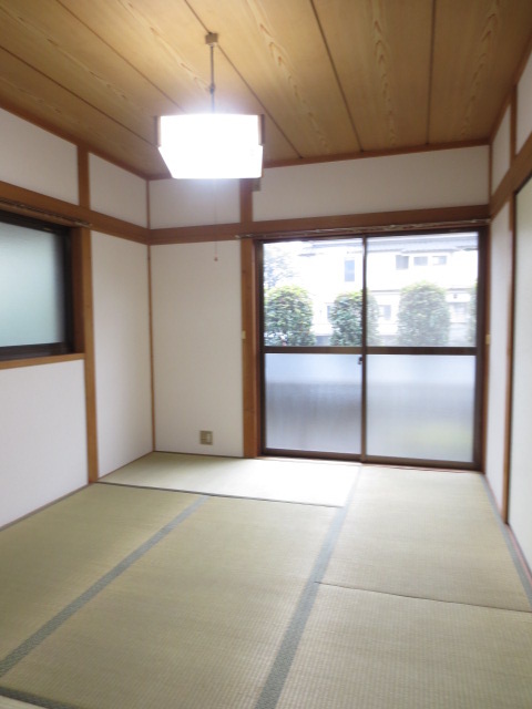 Living and room. It still's Japanese-style room also necessary