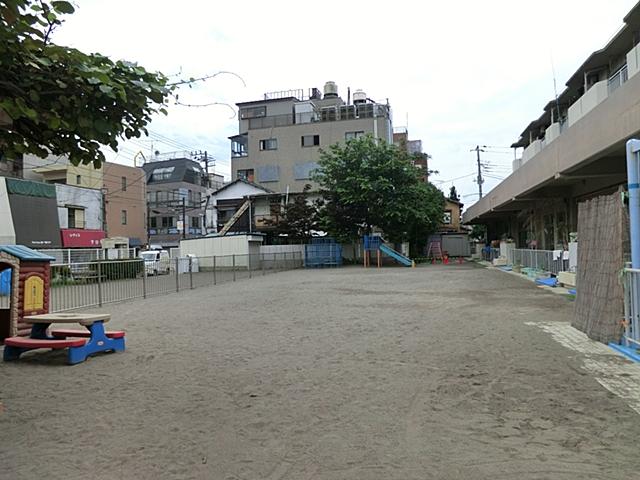 kindergarten ・ Nursery. Hoya 400m to the town nursery