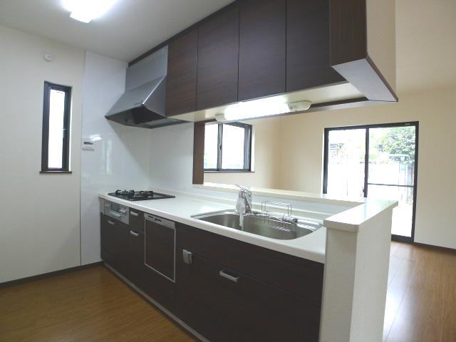 Kitchen. Counter kitchen (B Building)
